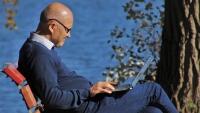 senior laptop-4551026 1280